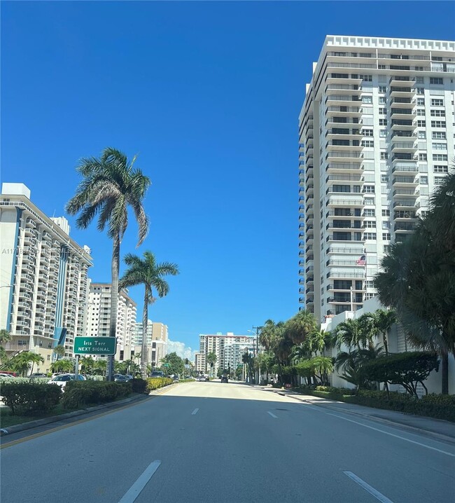 Foto del edificio - 1600 S Ocean Dr