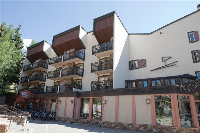 555 E Lionshead Cir Unit 405, Vail, CO 81657 Condo for Rent in Vail