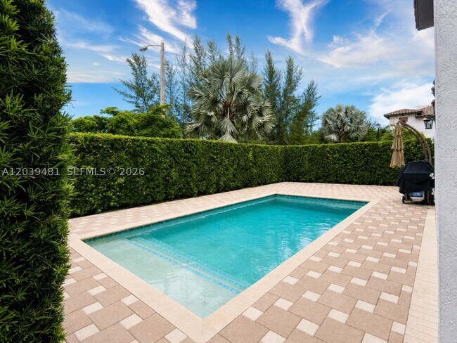 Foto del edificio - 8605 NW 102nd Ct