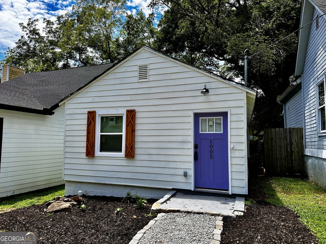 Primary Photo - 1005 Ira St SW