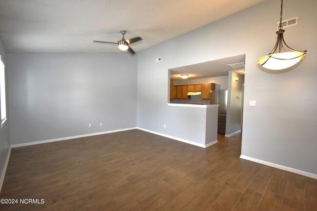 Building Photo - 157 Marlene Dr