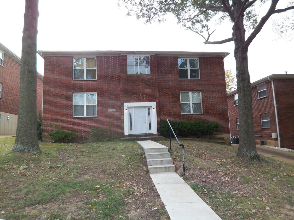 10366 Parkman Dr Unit C, Saint Louis, MO 63123 Apartments in Saint