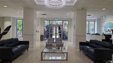 Building Photo - 4001 S Ocean Dr