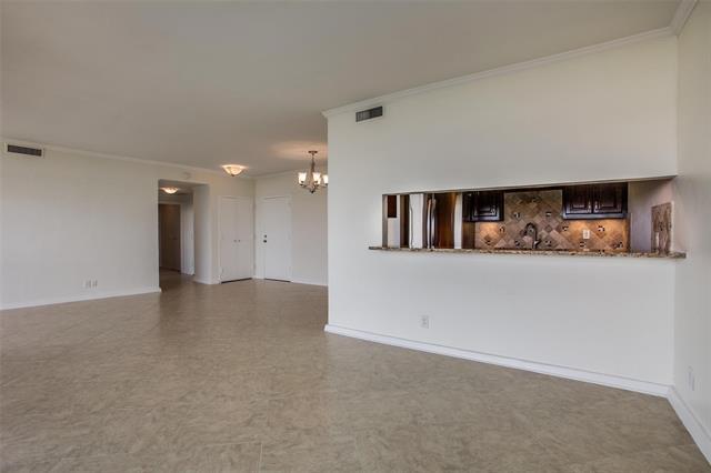 Foto del edificio - 6211 W Northwest Hwy
