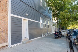 Building Photo - 1900 S Throop St