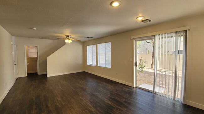 Building Photo - 9444 Grandview Spring Ave