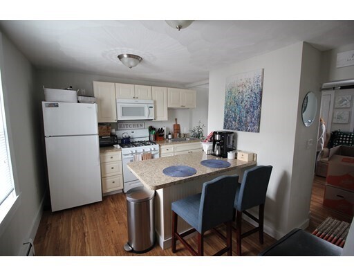 Primary Photo - 42 E Water St