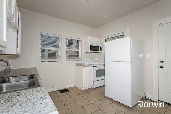 Foto del edificio - 1119 N Tuxedo St