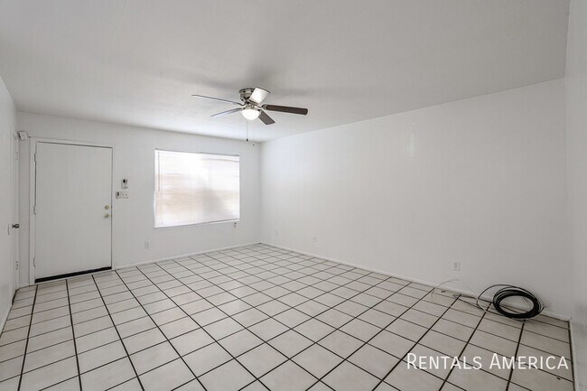 Foto del edificio - 4531 N 71st Ln