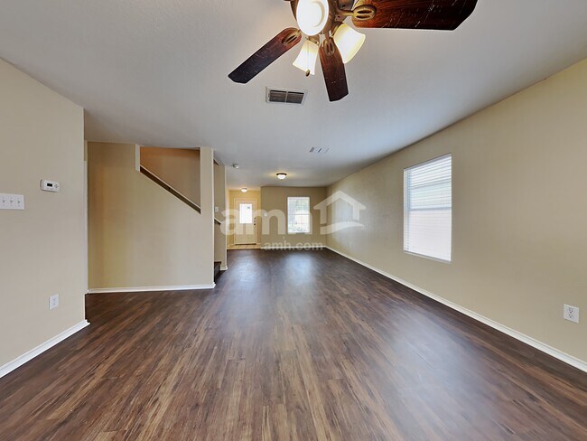 Building Photo - 8531 Silver Brush