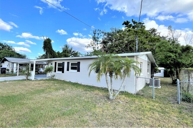 Building Photo - 3018 Bart St