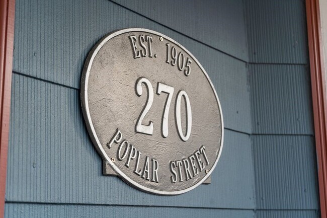 Foto del edificio - 270 Poplar St