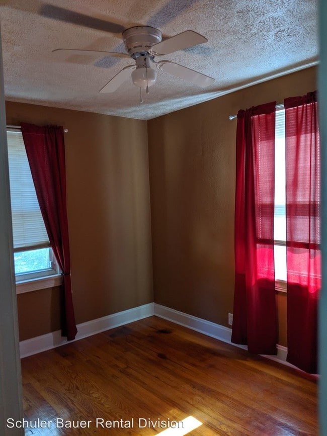 Building Photo - 2 br, 1 bath House - 1450 Plank Rd