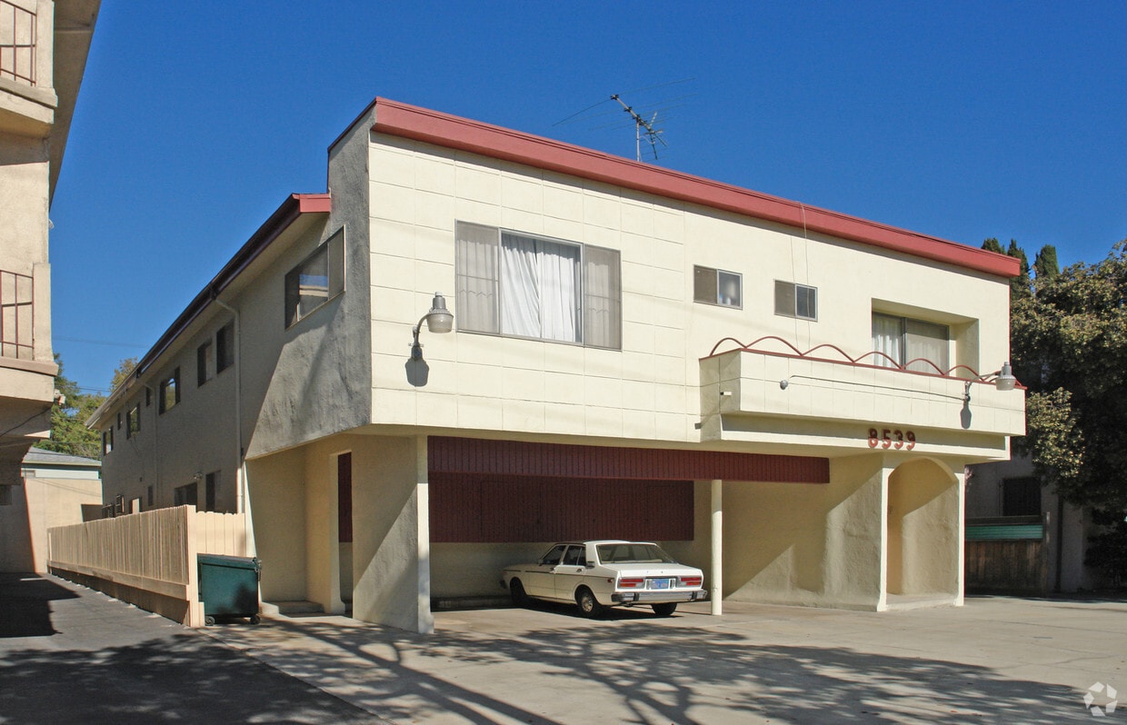 Foto del edificio - 8539 Saturn St