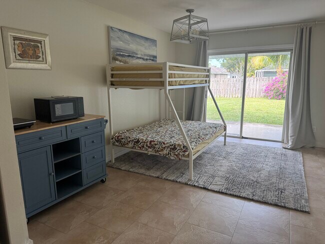 Foto del edificio - 2561 SE Victory Ave