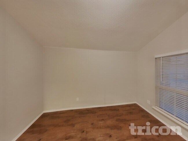 Building Photo - 1320 Waco Turner Dr