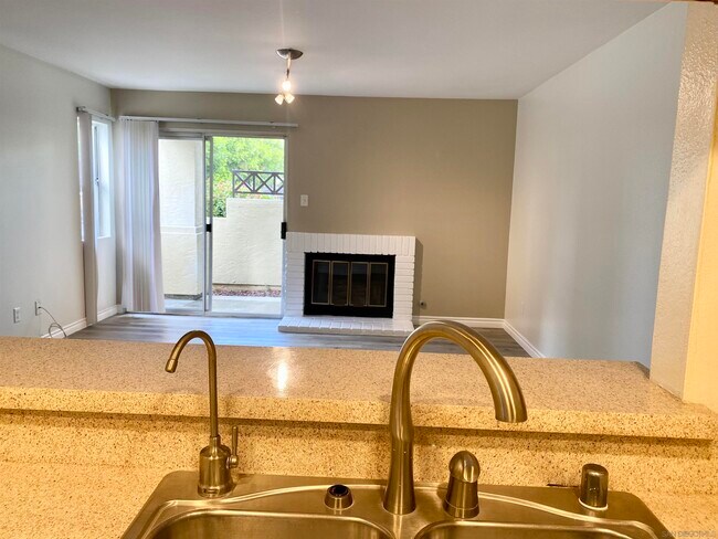 Building Photo - 2023 Lakeridge Cir