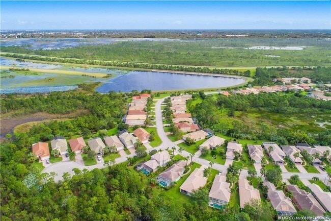 Foto del edificio - 4574 NW Red Maple Dr