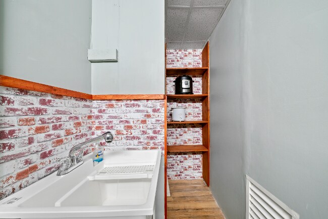 Foto del edificio - 59 Woodland Rd SW