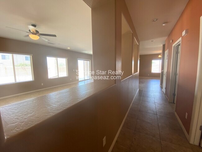 Building Photo - 30191 W Mulberry Dr