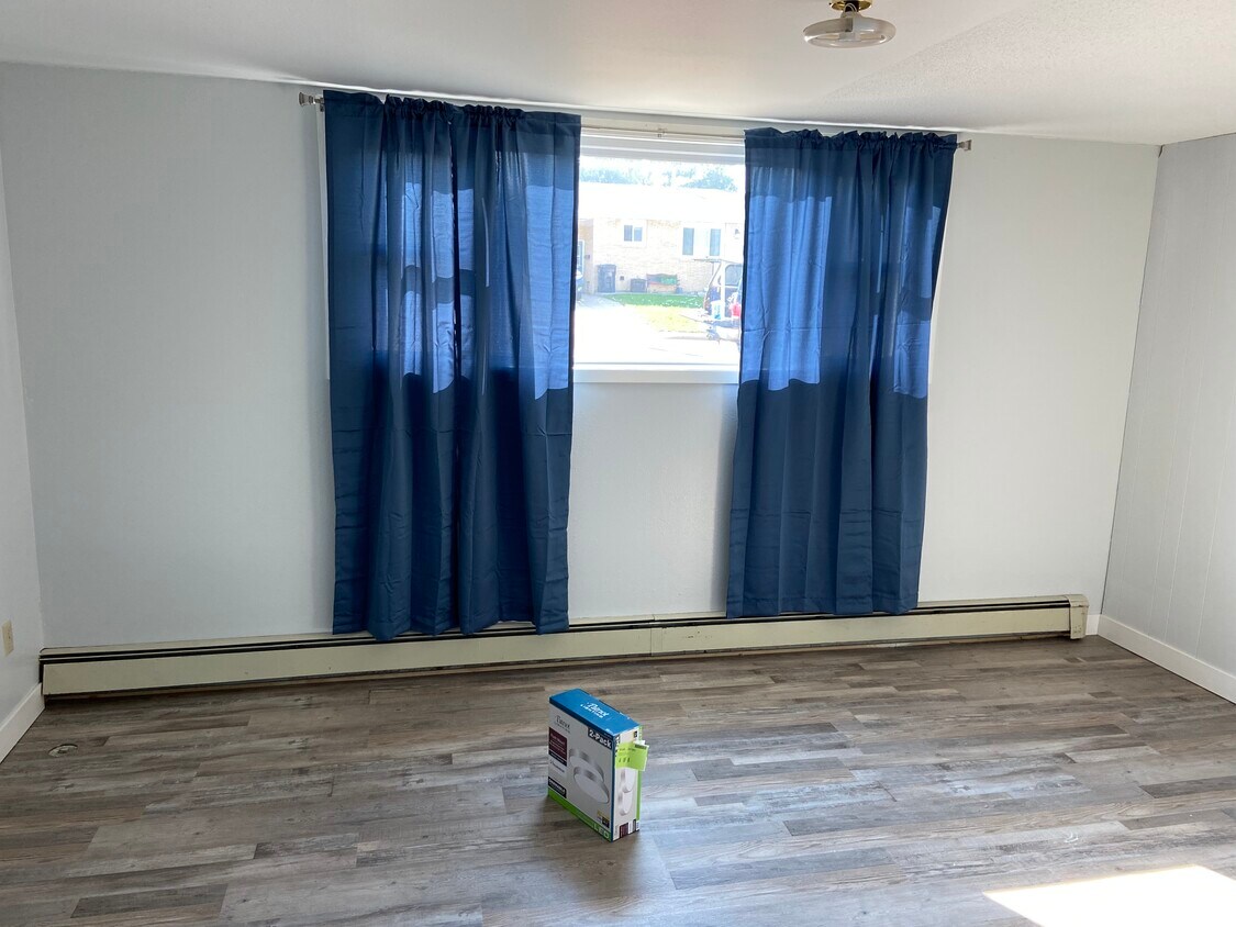 1402 3rd Ave NW Unit 2, Mandan, ND 58554 Apartments in Mandan, ND