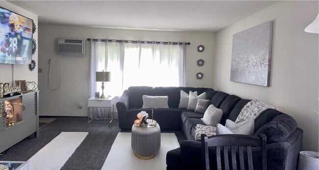 Foto del edificio - 3270 S 49th St