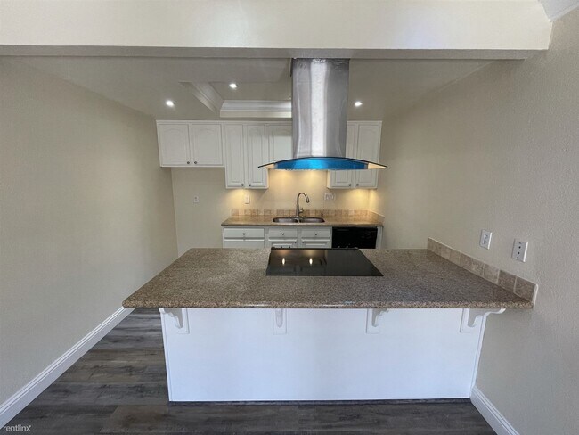 Foto del edificio - 2 br, 2 bath Duplex - 1638 Sierra Gardens ...