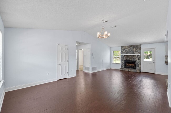 Building Photo - 9270 Quail Roost Dr
