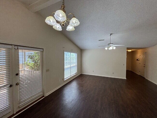 Foto del edificio - 113 Woodleigh Rd