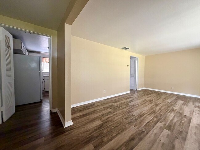 Building Photo - 3 bed/ 2 bath home in Plant City