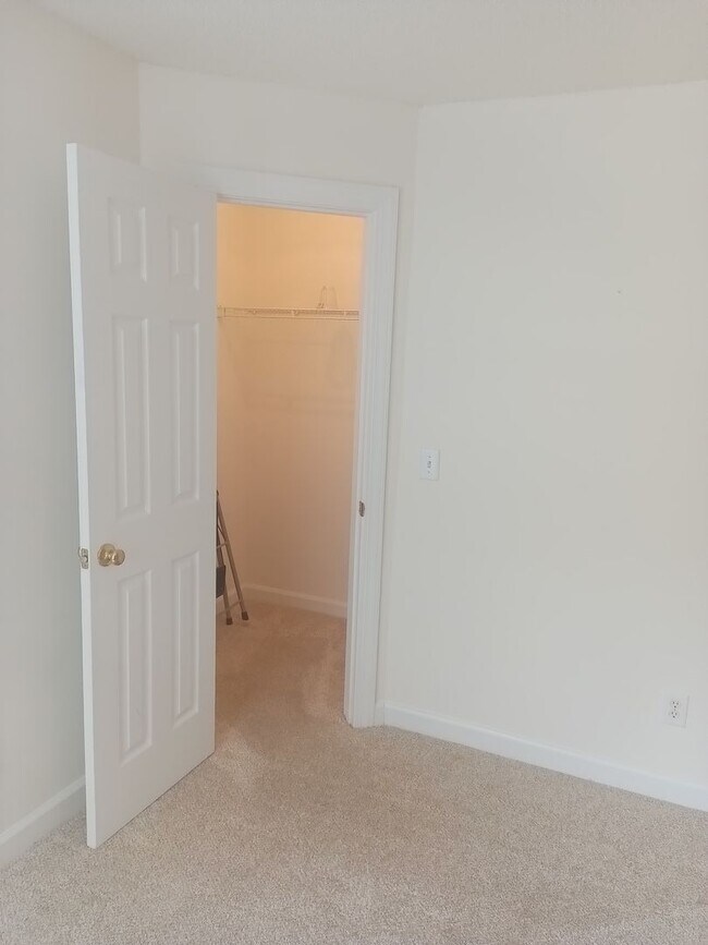 Foto del edificio - Riverwood VIII