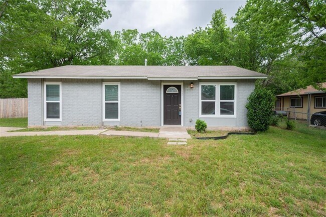 Foto del edificio - 6026 Bluebell Cir