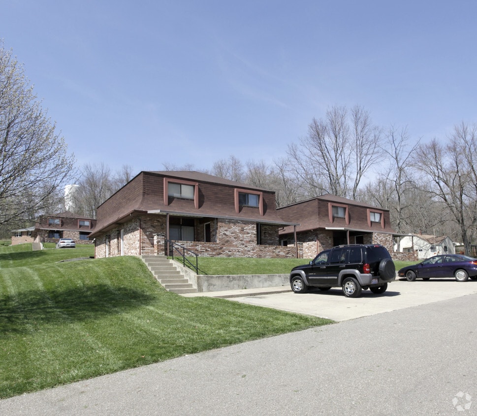 1931 Deerfield Ct, Lancaster, OH 43130 Apartments in Lancaster, OH