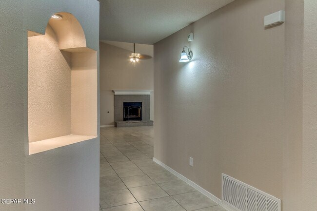 Foto del edificio - 3132 Tierra Bowles Dr