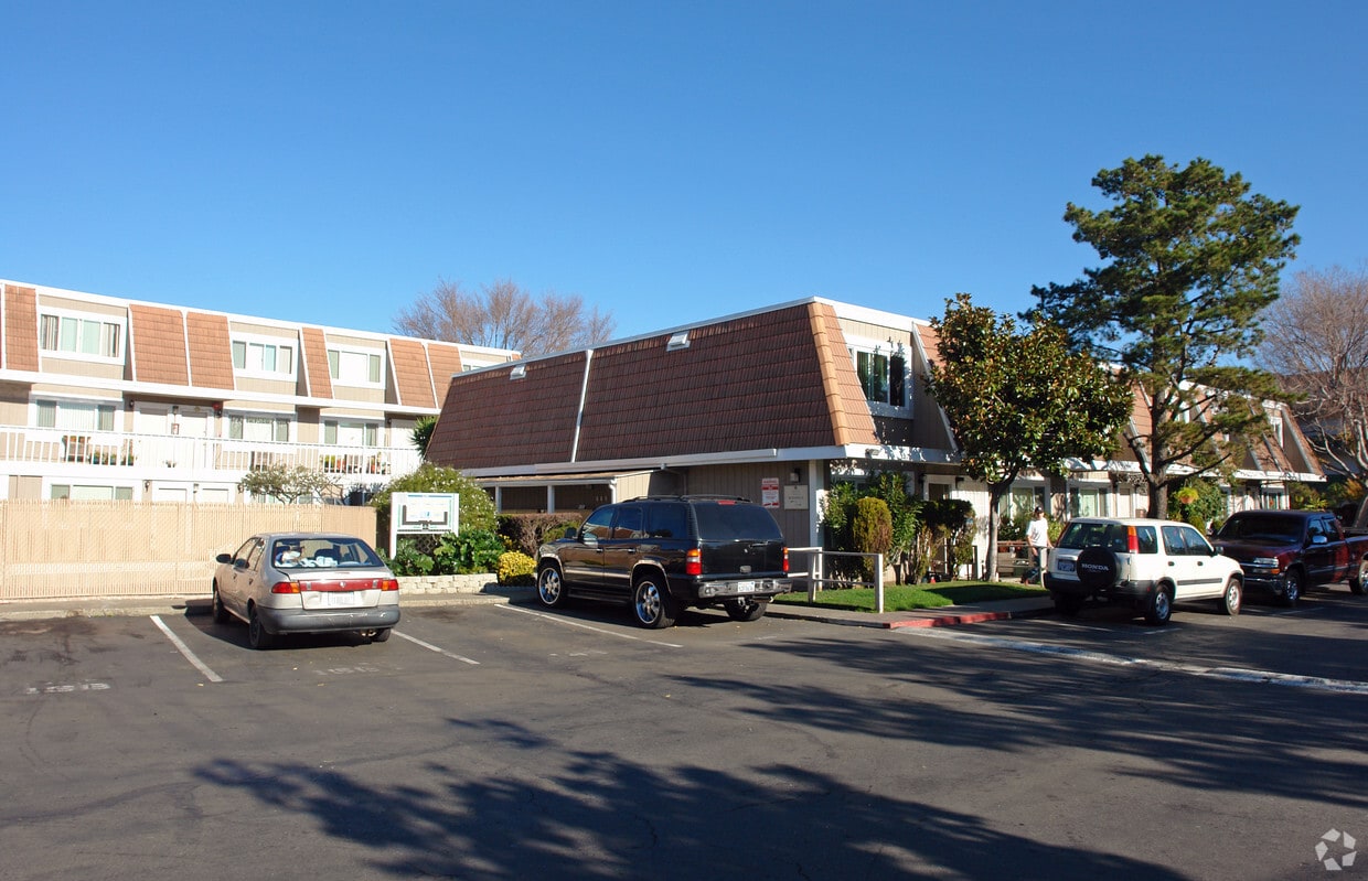 Canal Street Apartments San Rafael, CA