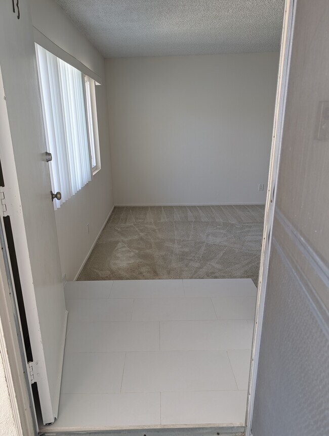 Entry - 2960 W 235th St
