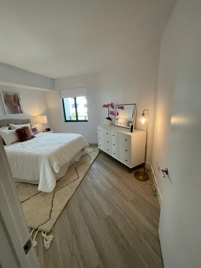 Foto del edificio - 1705 NE 139th St