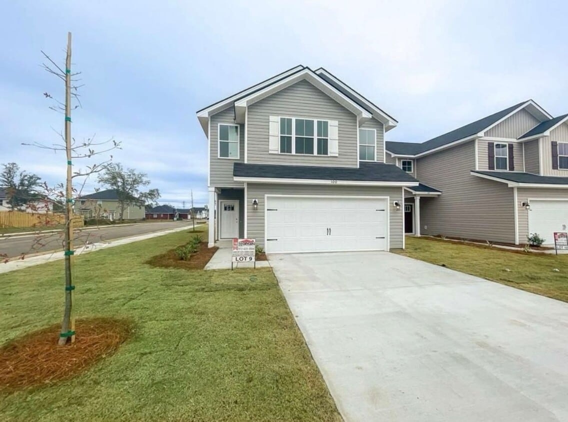 Primary Photo - Charming 3BR Corner House in Hinesville