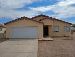 Building Photo - 147 S Picacho Heights Rd