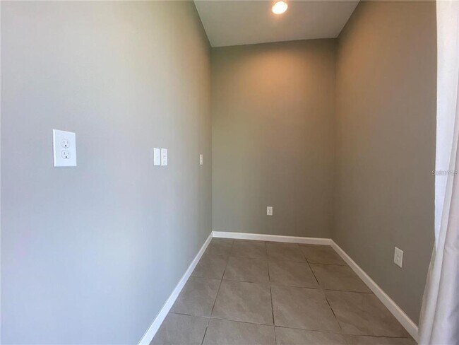 Building Photo - 269 Alford Dr