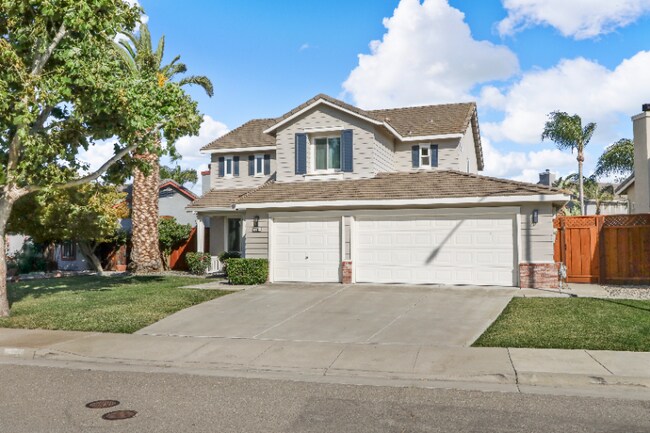Building Photo - 2201 Bridle Creek Cir