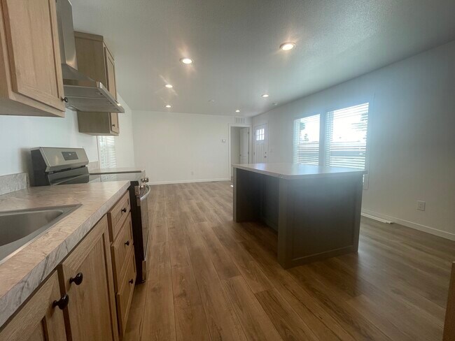 Foto del edificio - 2627 S Lamb Blvd