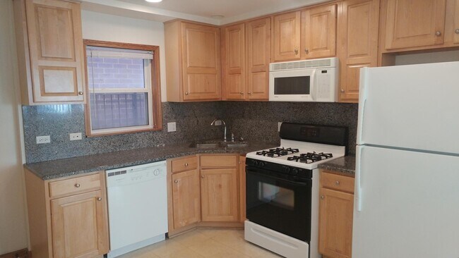 Building Photo - 5450 W Higgins Ave
