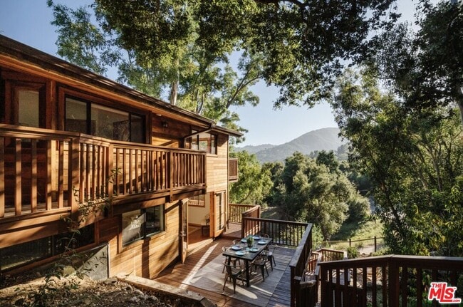 Building Photo - 517 Canon View Trail