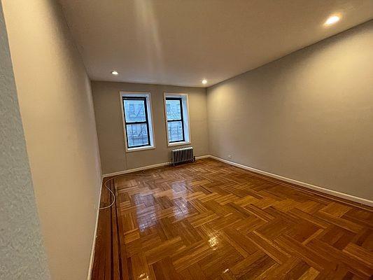 Foto del edificio - 2 bedroom in BRONX NY 10467