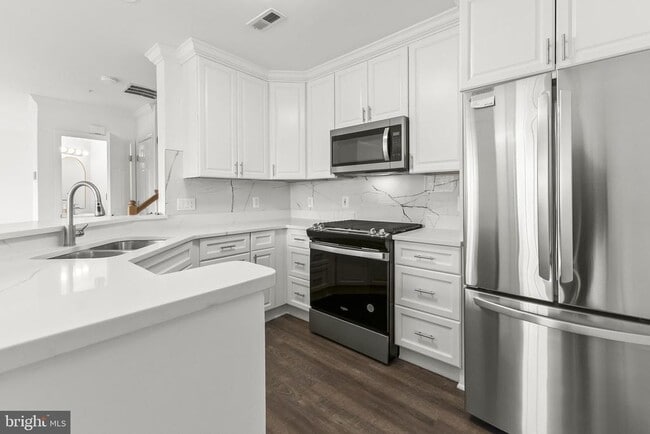 Foto del edificio - 45490 Whistling Terrace