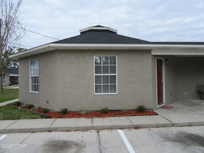 Foto del edificio - 1401 Gulf Ave