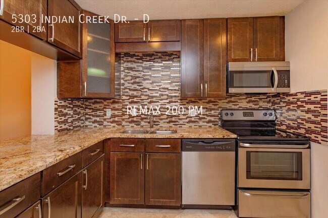 Foto del edificio - 5303 Indian Creek Dr