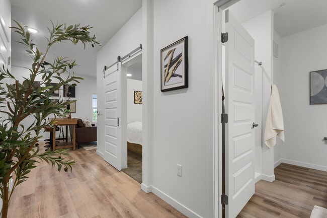 Building Photo - Solara