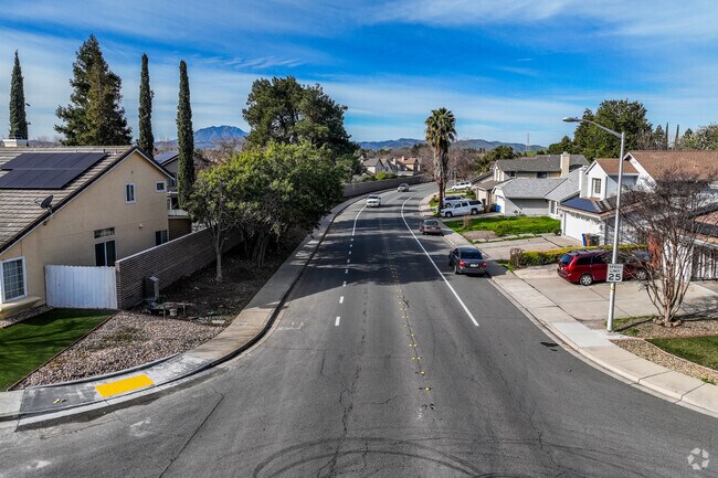 Entrada - 844 Diamante Way